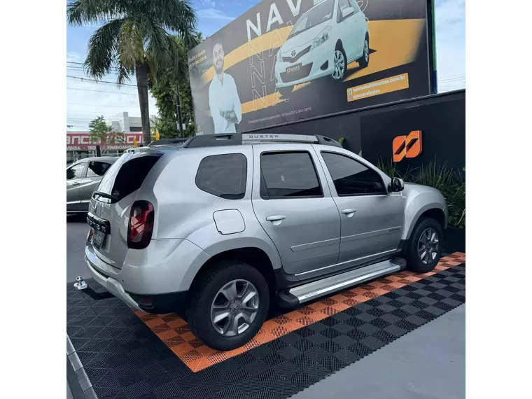 Renault Duster Prata 11