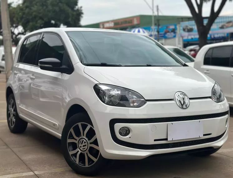 Volkswagen UP Branco 5