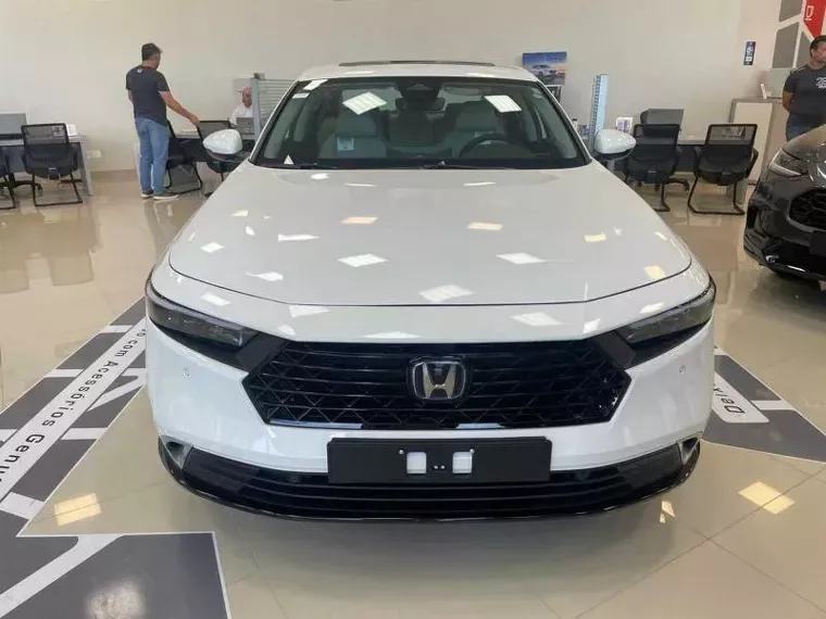 Honda Accord Branco 3