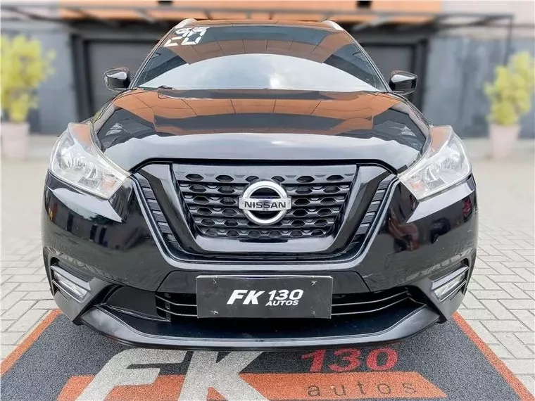 Nissan Kicks Preto 14