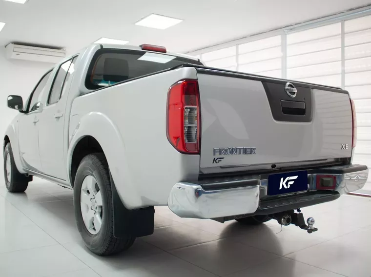 Nissan Frontier Prata 3