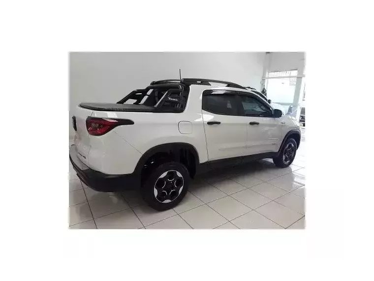 Fiat Toro Branco 8