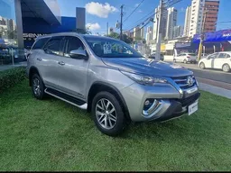 Toyota Hilux SW4