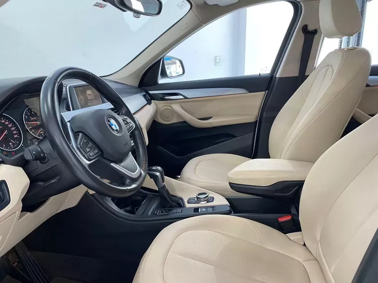 BMW X1 Prata 15