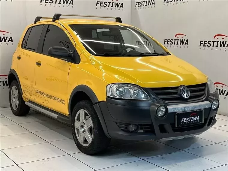 Volkswagen Crossfox Amarelo 1