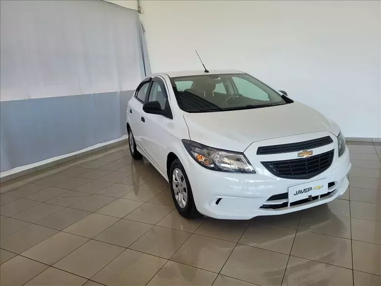 Chevrolet Onix Branco 1