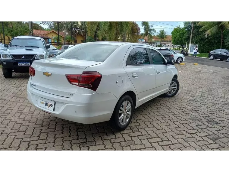 Chevrolet Cobalt Branco 1