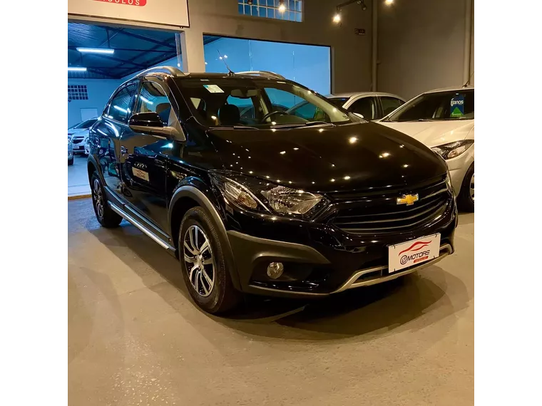 Chevrolet Onix Preto 3