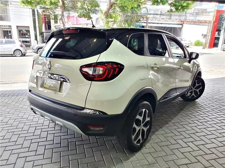 Renault Captur Bege 11