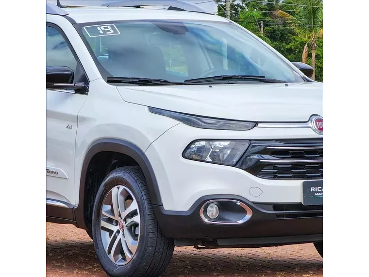 Fiat Toro Branco 10