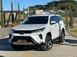 Toyota Hilux SW4