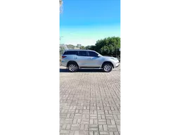 Toyota Hilux SW4