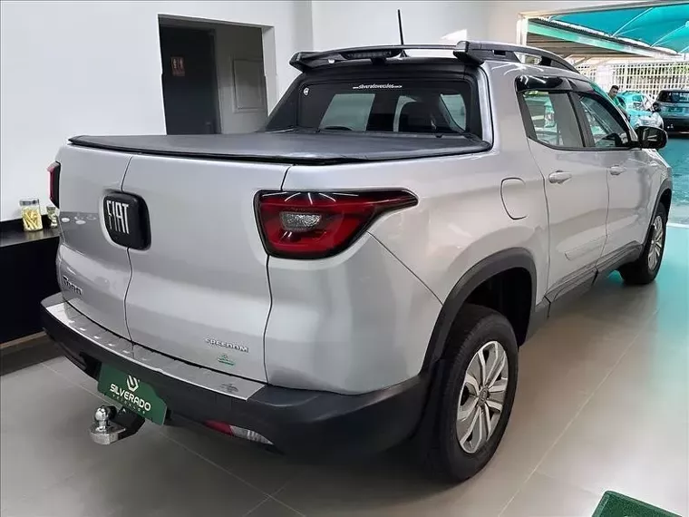 Fiat Toro Prata 2