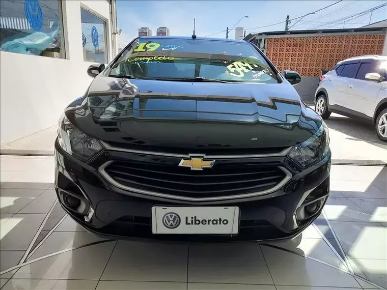 Chevrolet Onix Preto 5