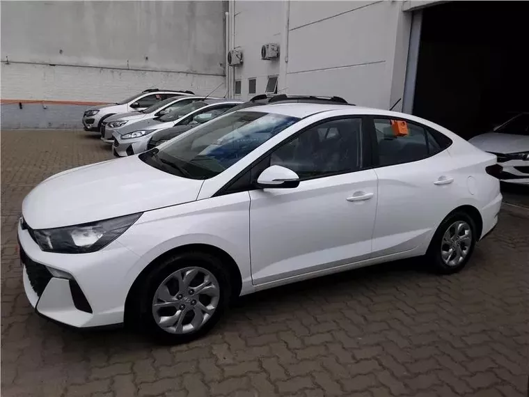 Hyundai HB20S Branco 7