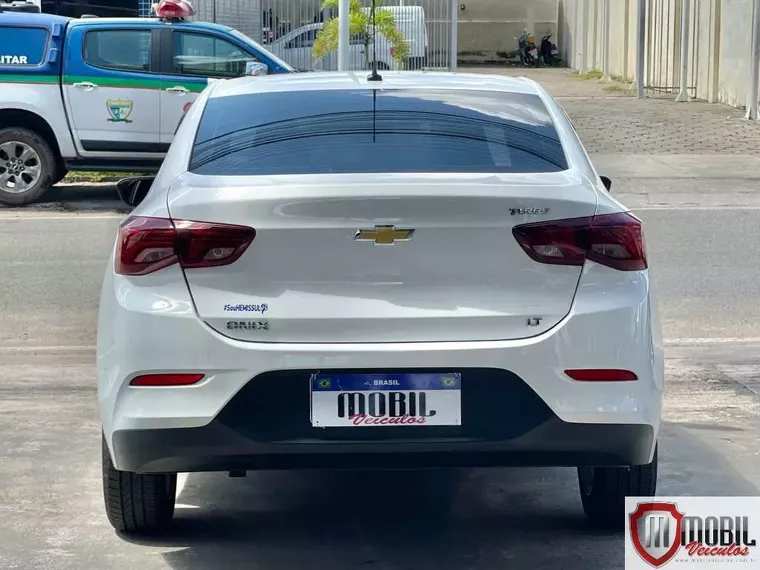 Chevrolet Onix Branco 7