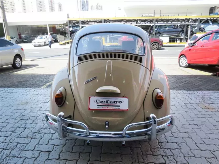 Volkswagen Fusca Bege 3