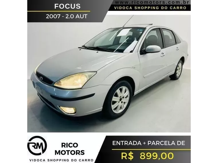 Ford Focus Prata 5