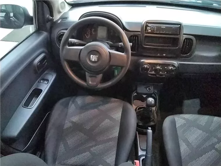 Fiat Mobi Preto 7