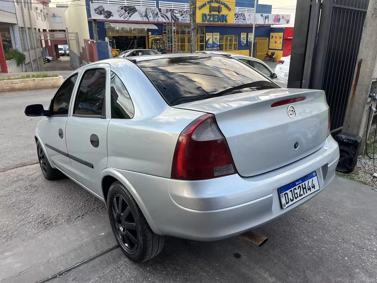 Chevrolet Corsa Prata 4