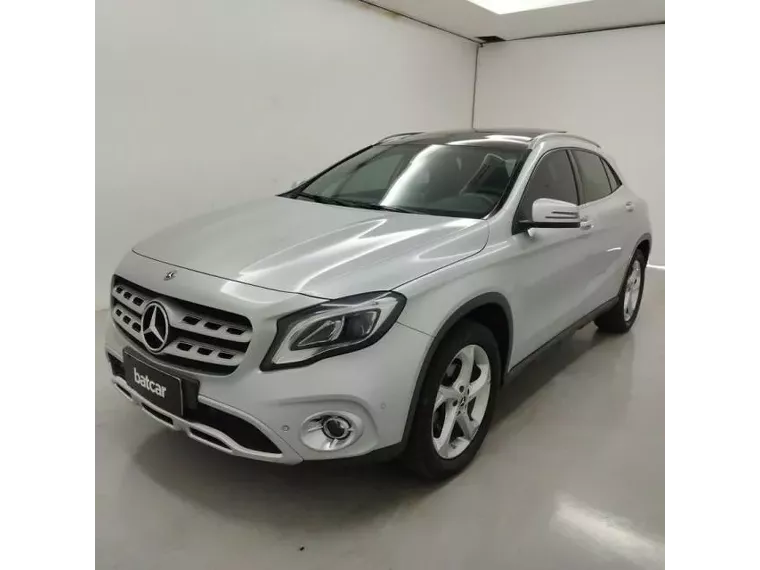 Mercedes-benz GLA 200 Prata 2