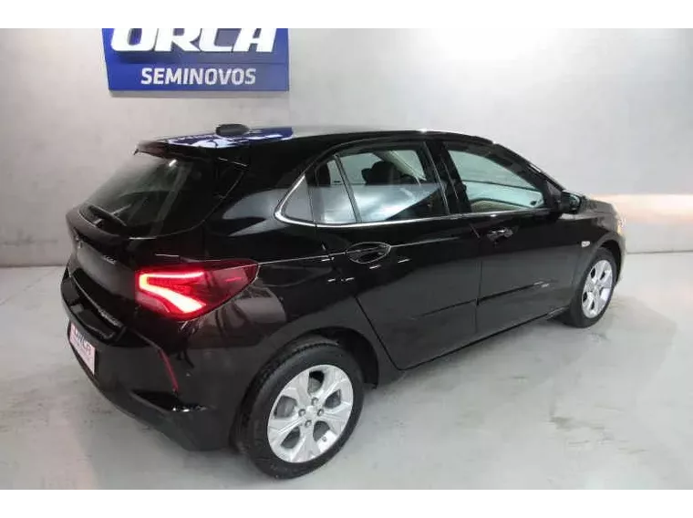 Chevrolet Onix Preto 12