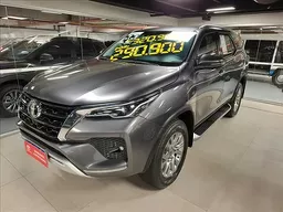Toyota Hilux SW4