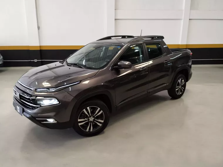 Fiat Toro Cinza 12