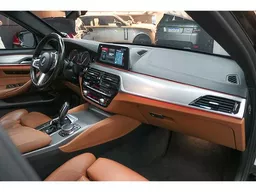 BMW 540i