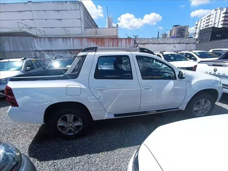 Renault Duster Oroch Branco 6