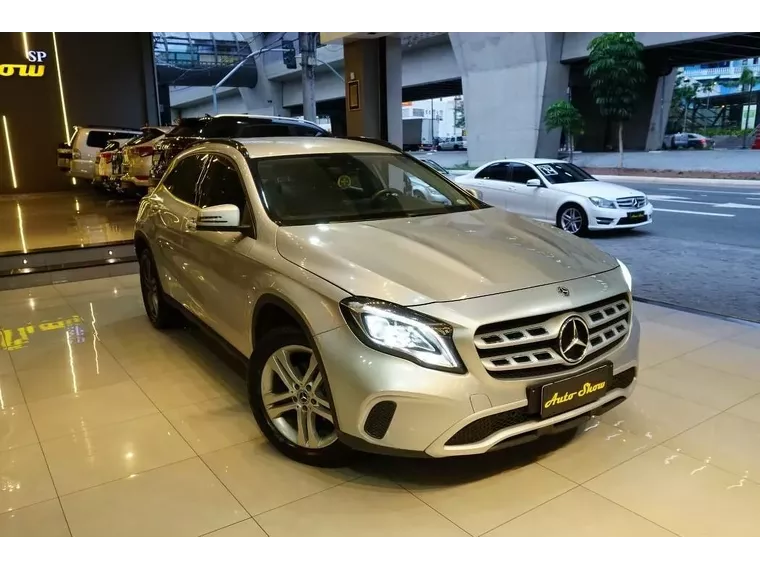 Mercedes-benz GLA 200 Prata 15