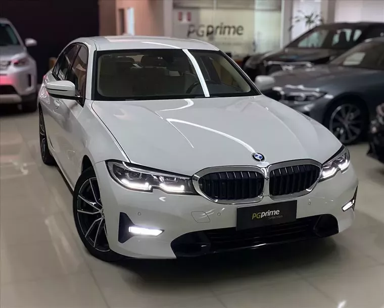 BMW 320i Branco 2