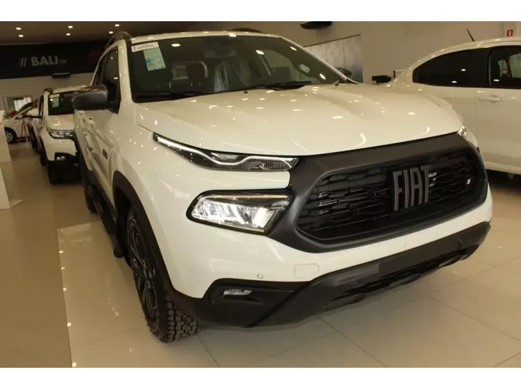 Fiat Toro Branco 8