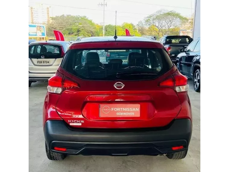 Nissan Kicks Vermelho 7