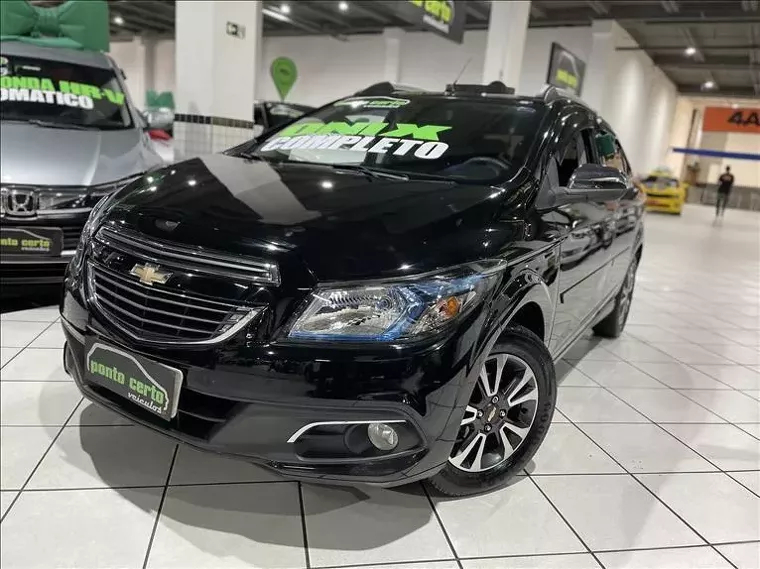 Chevrolet Onix Preto 1