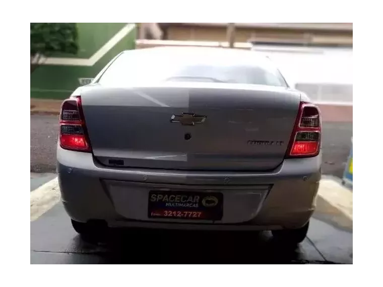 Chevrolet Cobalt Prata 4