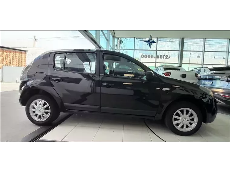 Renault Sandero Preto 10