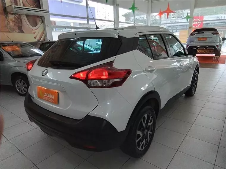 Nissan Kicks Branco 5