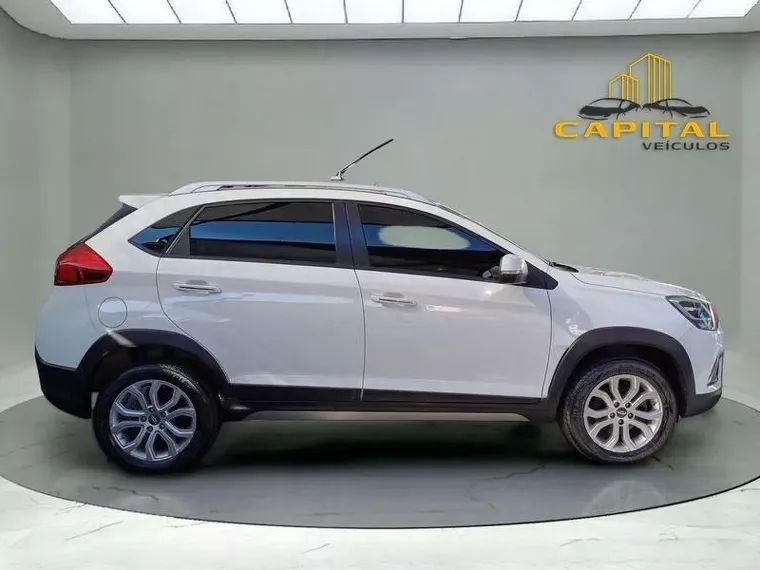 Chery Tiggo 2 Branco 4