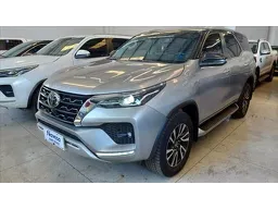 Toyota Hilux SW4