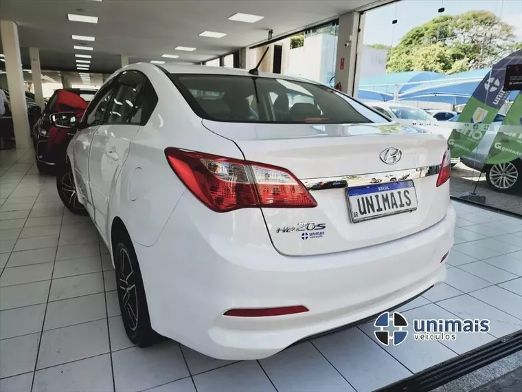 Hyundai HB20S Branco 8