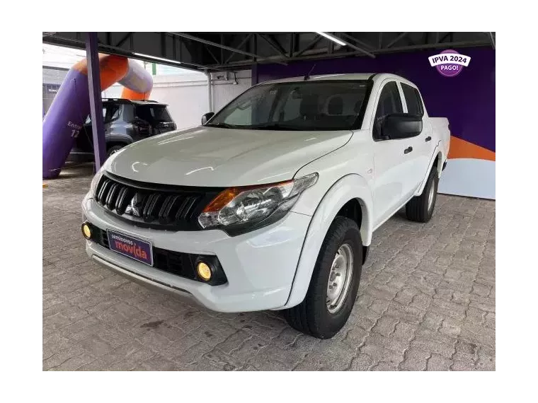 Mitsubishi L200 Branco 4