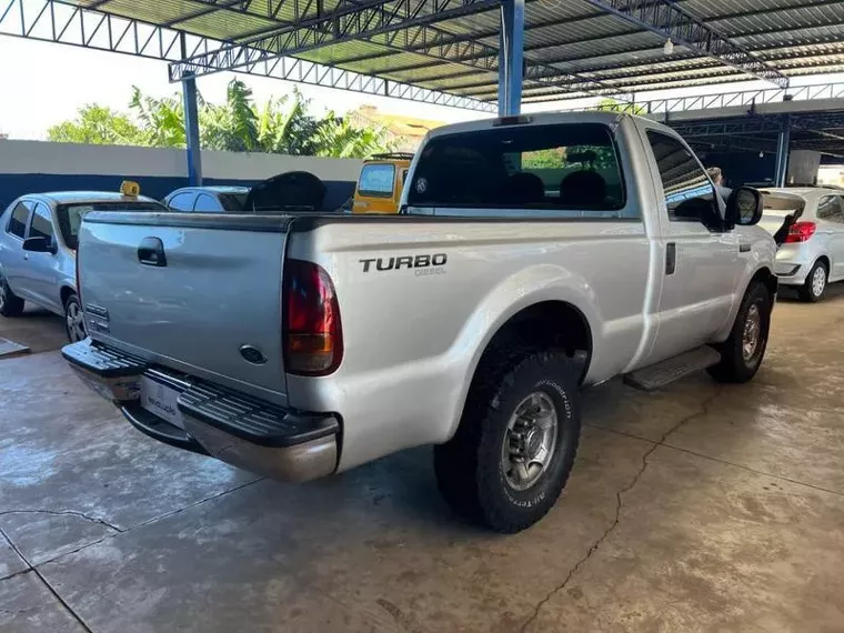 Ford F-250 Prata 3