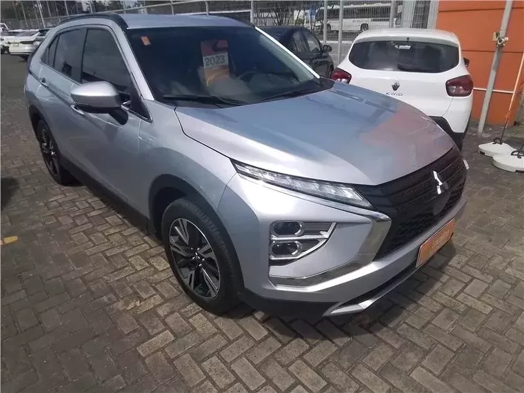 Mitsubishi Eclipse Cross Prata 11