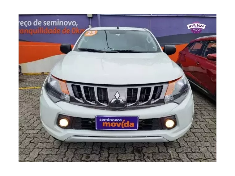 Mitsubishi L200 Branco 4