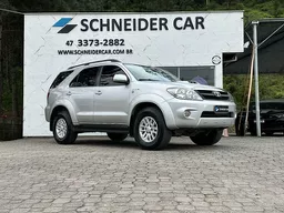 Toyota Hilux SW4