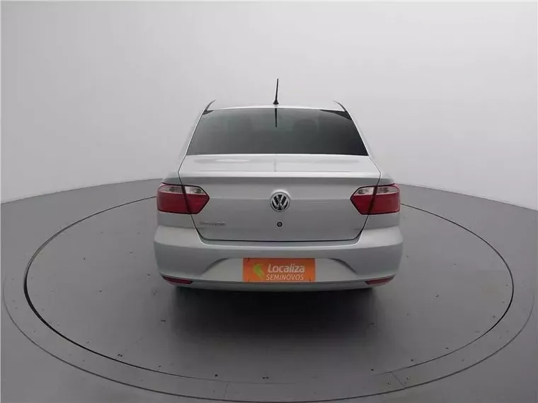 Volkswagen Voyage Prata 17