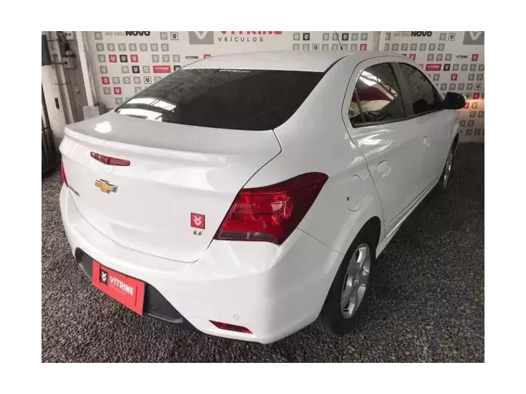 Chevrolet Prisma Branco 8