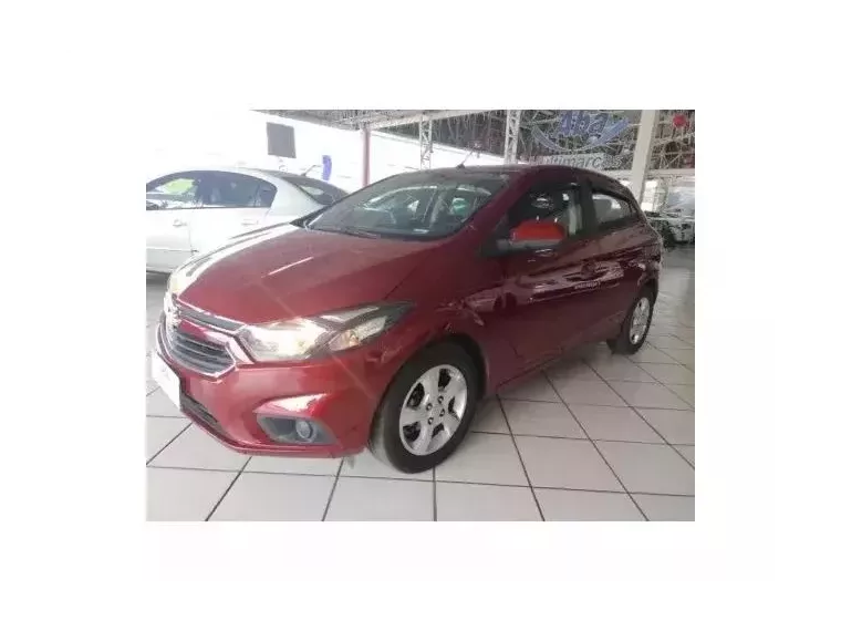 Chevrolet Onix Vermelho 2