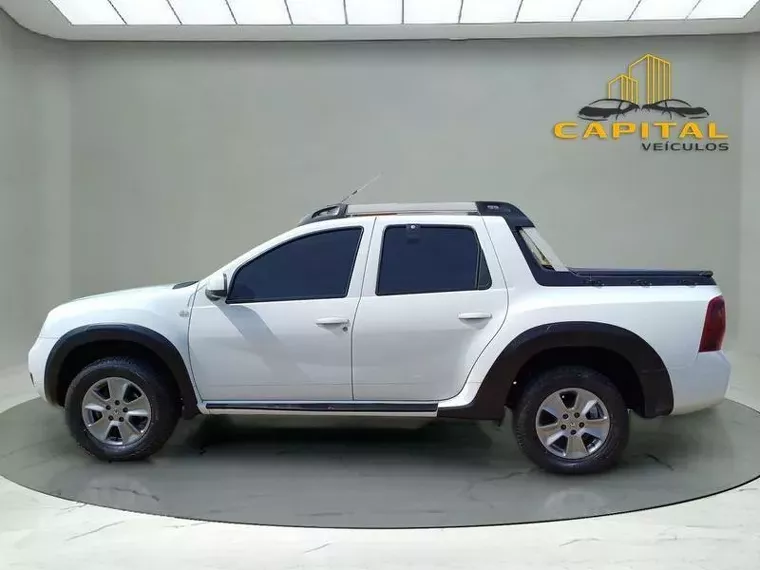 Renault Duster Oroch Branco 5